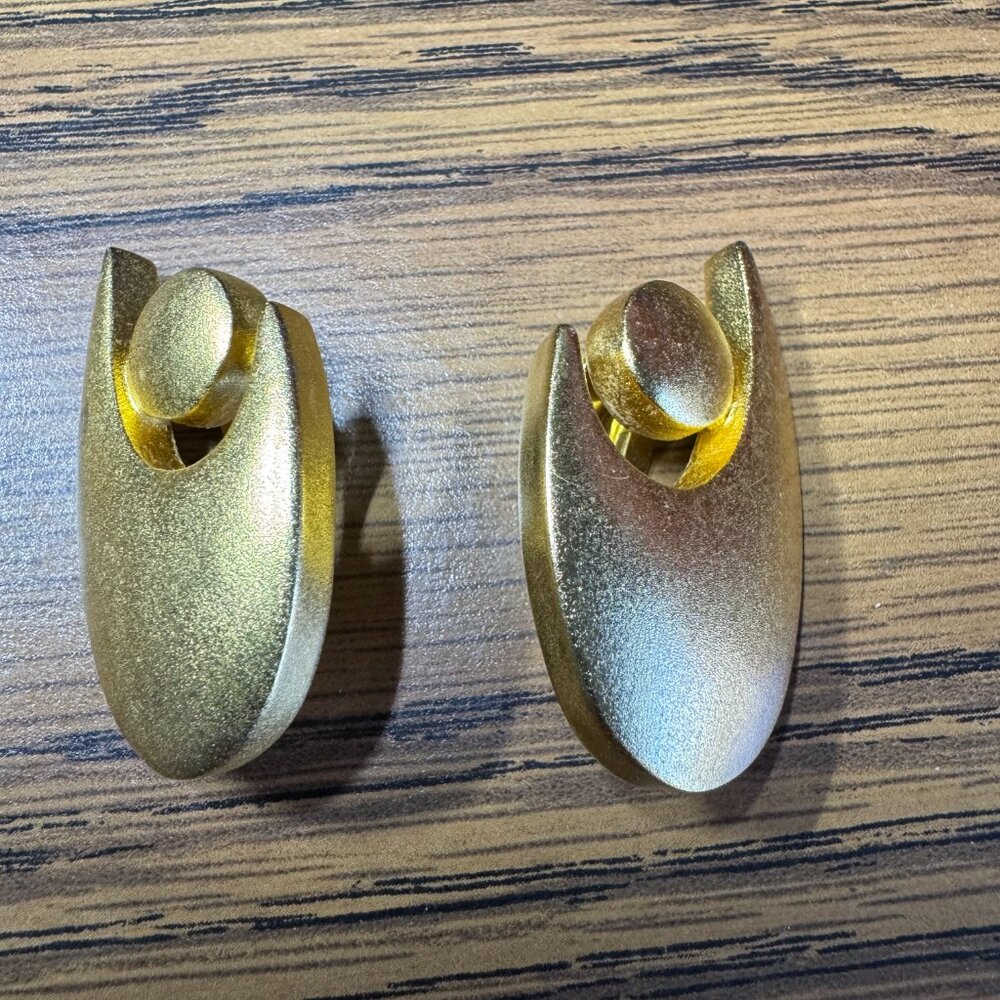 Vintage Lee Wolfe Earrings Modernistic Gold Tone Geometric Clip 1 1/2"
